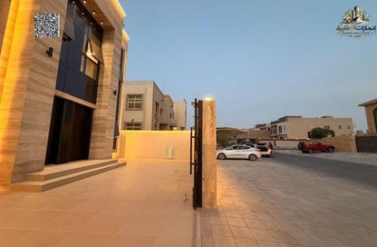 Villa - 5 - 7 for sale in Al Mowaihat 1 - Al Mowaihat - Ajman