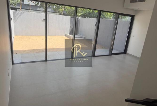 98692525 - Property Image 3