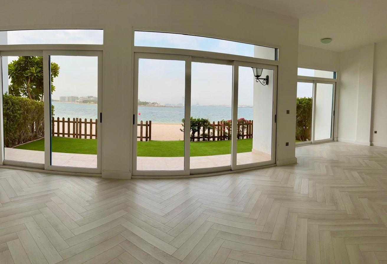 Beachfront Corner Villa | Burj Al Arab View photo 2