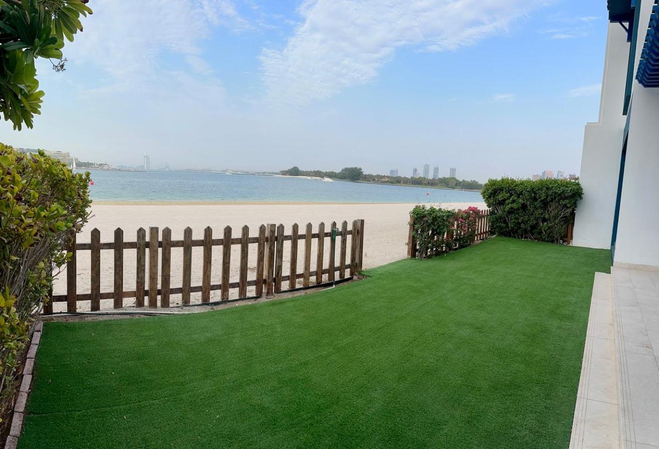 Beachfront Corner Villa | Burj Al Arab View photo 10