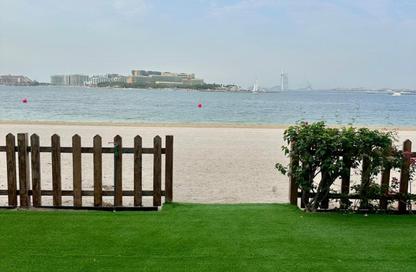 Villa - 5 Bedrooms - 6 Bathrooms for rent in Palma Residences - Palm Jumeirah - Dubai