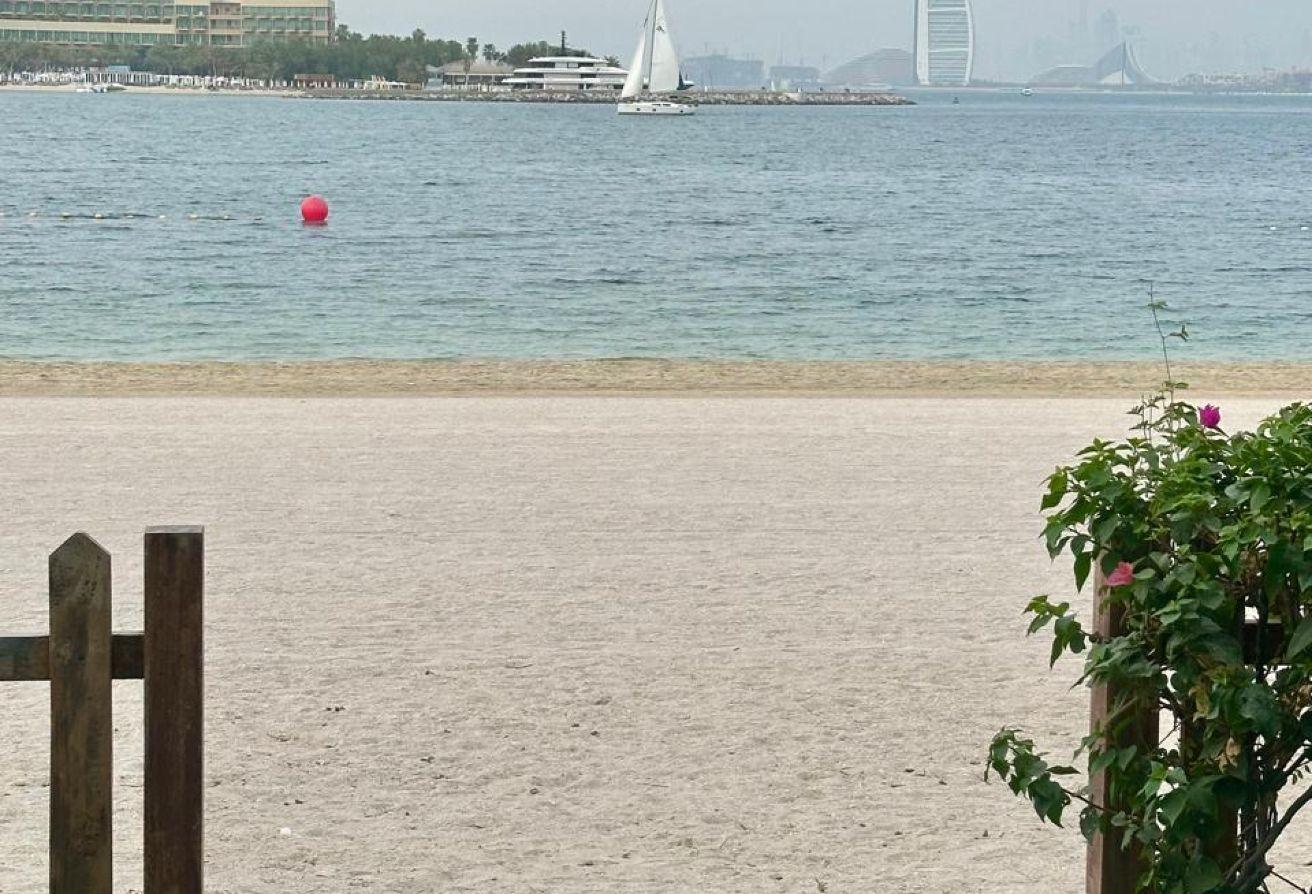 Beachfront Corner Villa | Burj Al Arab View photo 4