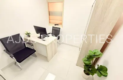 Office Space - Studio - 1 Bathroom for rent in Silver Home Building - Hor Al Anz - Deira - Dubai