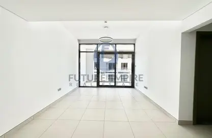 Apartment - 1 Bedroom - 2 Bathrooms for rent in Jumeirah Garden City - Al Satwa - Dubai