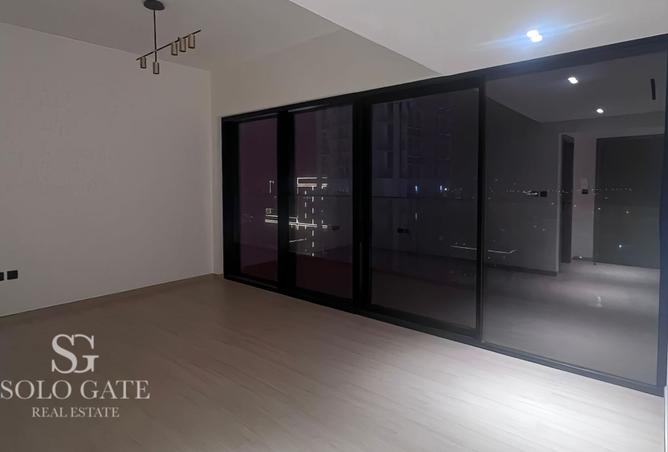 Large Layout | 1BR | Community View | Unfurnished photo 2