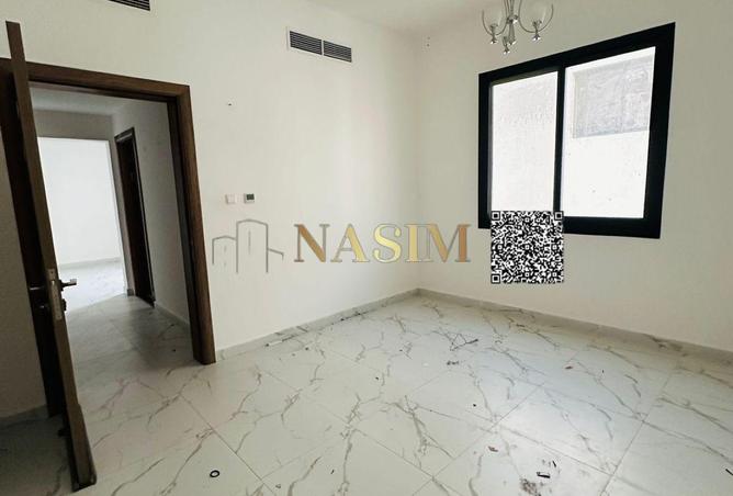 54403989 - Property Image 2