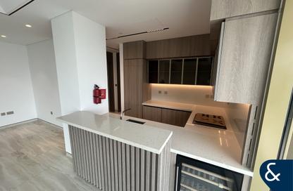Apartment - 1 - 2 for sale in St. Regis Residences Financial Center Road - Downtown Dubai - Dubai