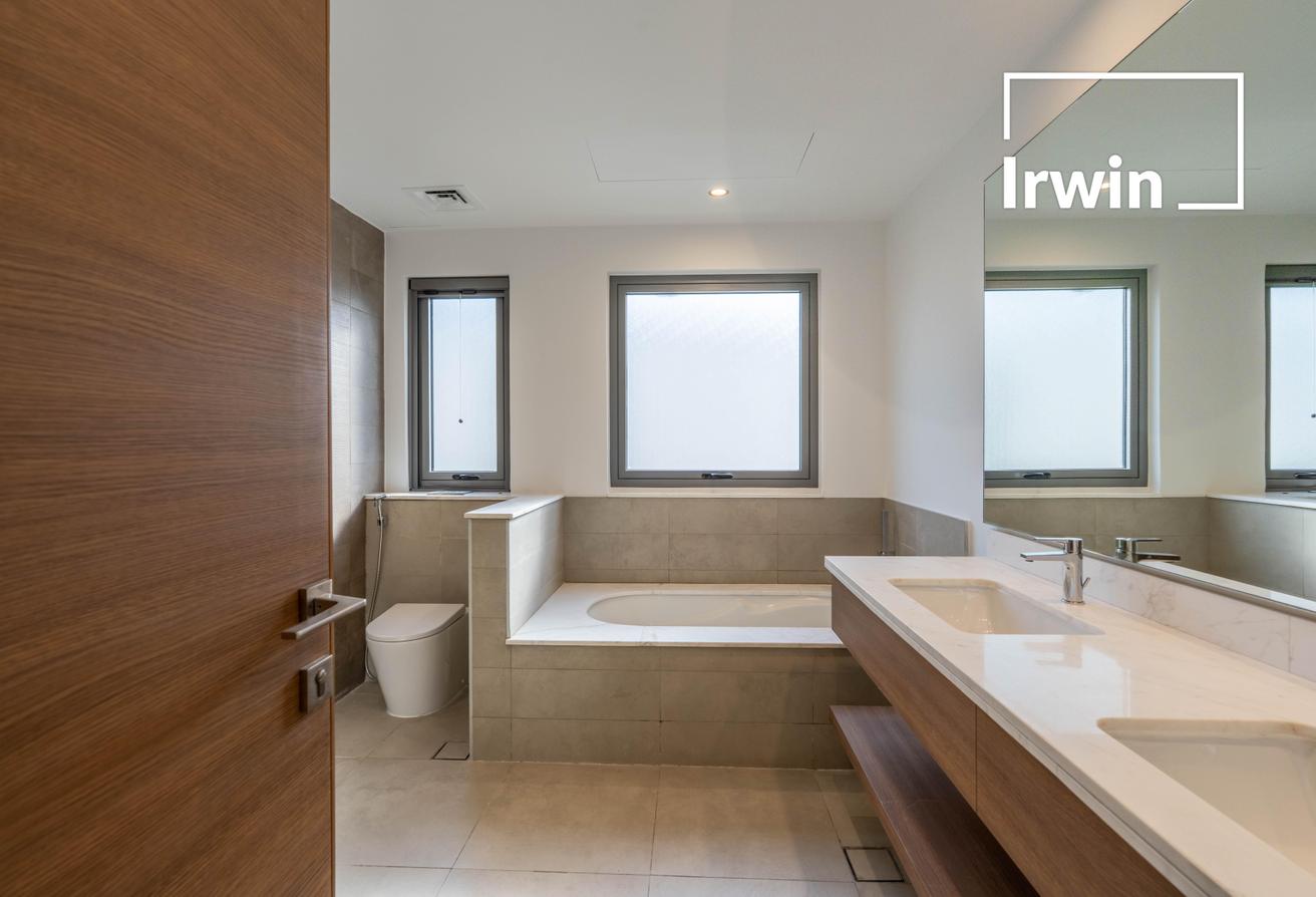 Vacant | Unfurnished | Largest Plot photo 21
