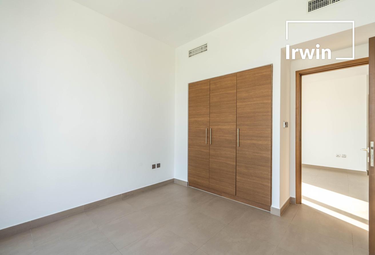 Vacant | Unfurnished | Largest Plot photo 14