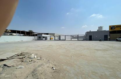 مستودع - استوديو - 4 حمامات للايجار في الصجعة الصناعية - الصجعة - الشارقة مستودع - استوديو - 4 حمامات للايجار في الصجعة الصناعية - الصجعة - الشارقة