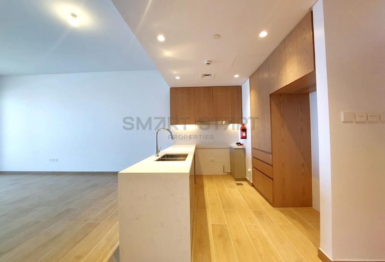 Sea View / Unfurnished / Perfect Location photo 8