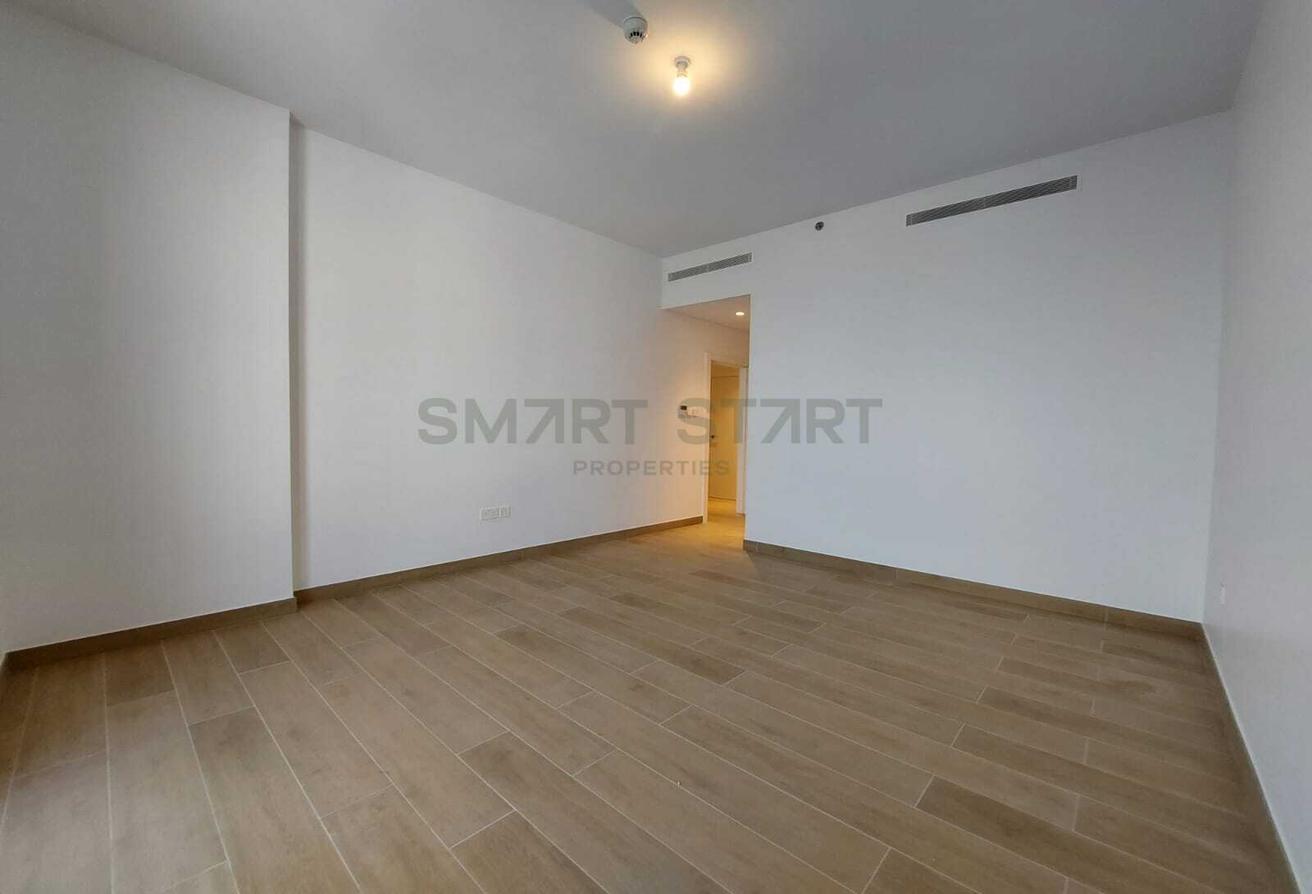 Sea View / Unfurnished / Perfect Location photo 4
