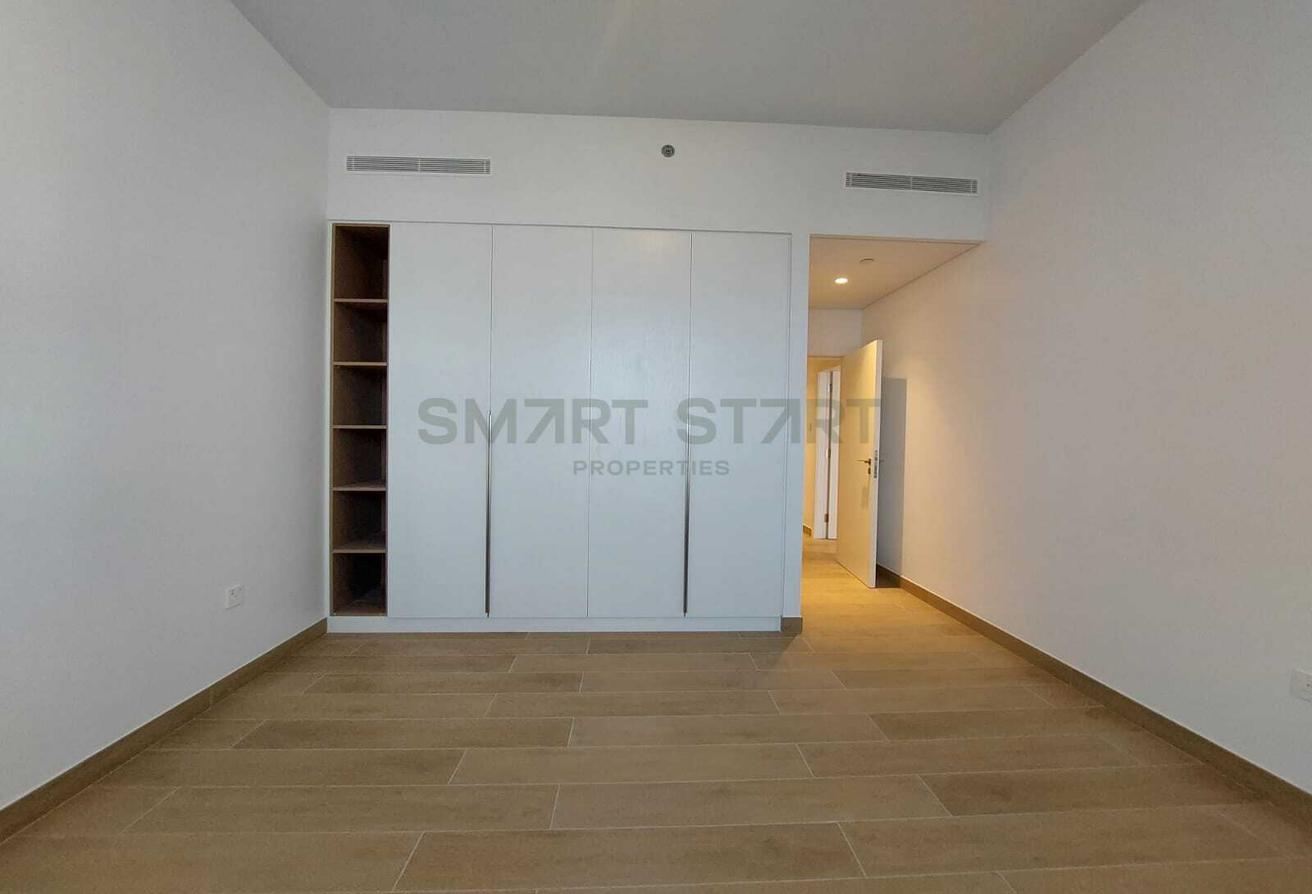 Sea View / Unfurnished / Perfect Location photo 5