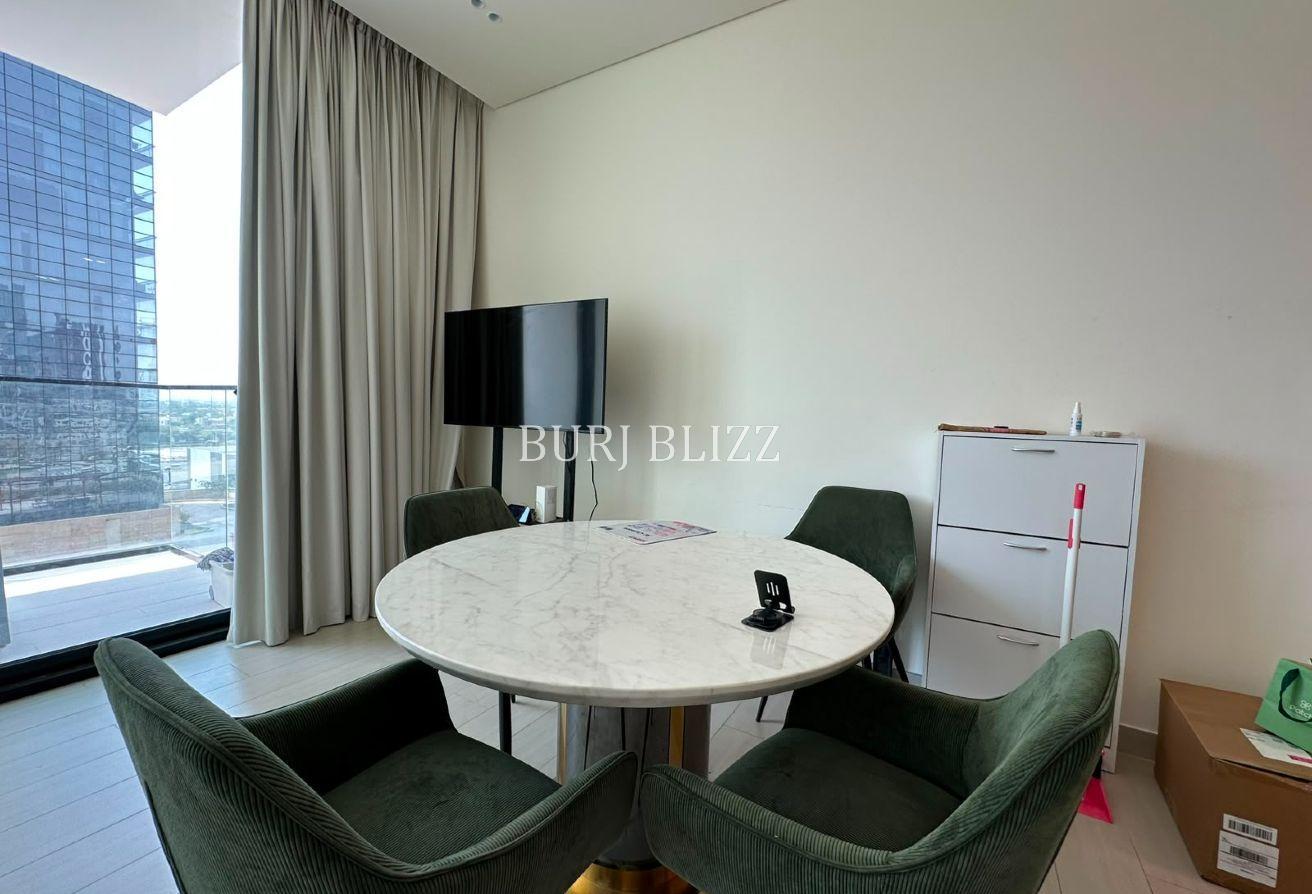 Modern Comfort | Fully Furnished | Huge Layout photo 4