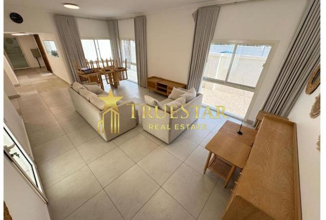 73862838 - Property Image 3