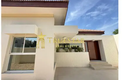 Villa - 3 Bedrooms - 3 Bathrooms for rent in Jumeirah 1 Villas - Jumeirah 1 - Jumeirah - Dubai