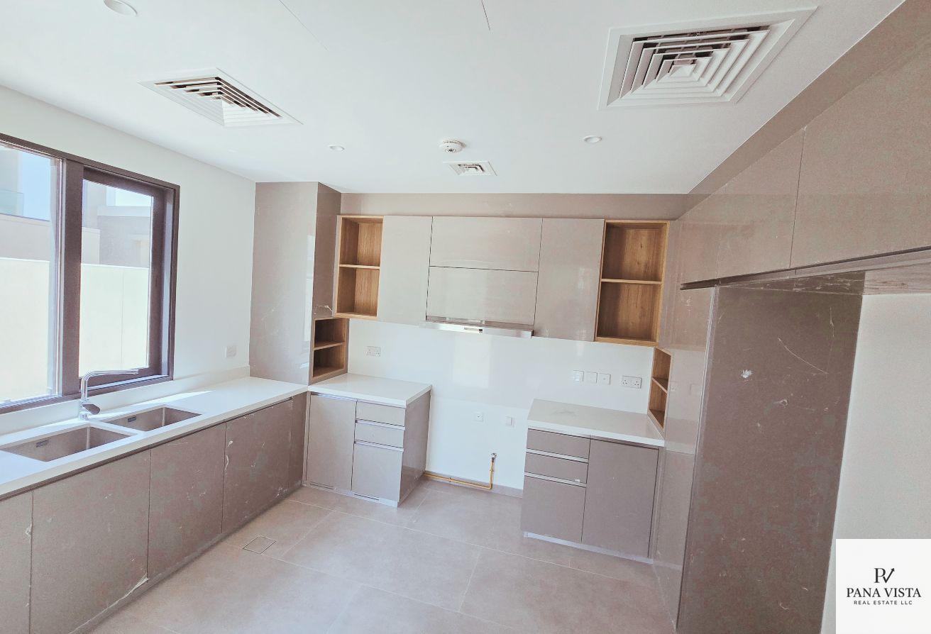 1-month Free, 4BR independent Villa, Huge Plot photo 5