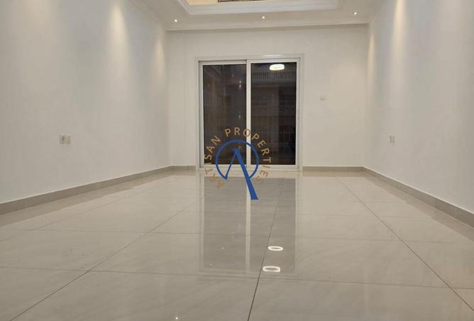 127027002 - Property Image 2