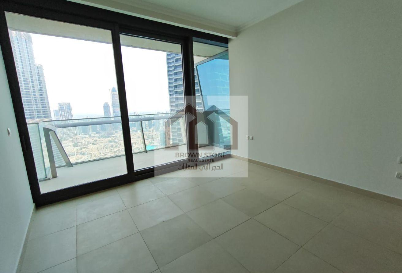 Spacious 3BHK | End Corner | Burj Khalifa View photo 9