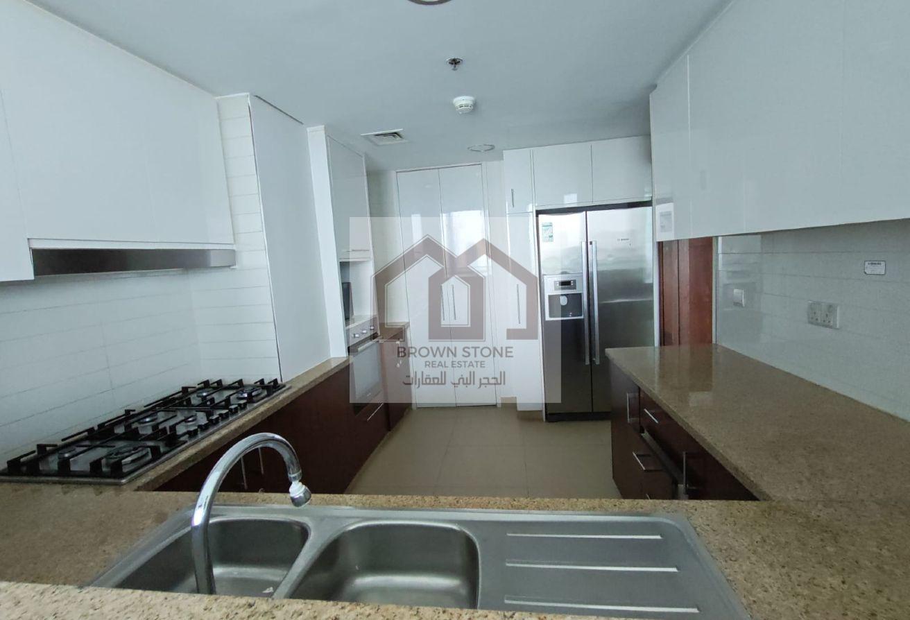 Spacious 3BHK | End Corner | Burj Khalifa View photo 14