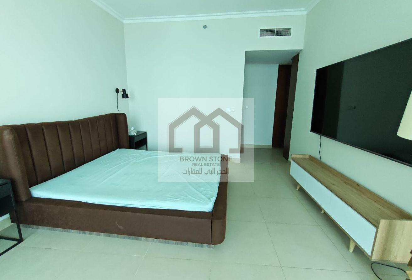 Spacious 3BHK | End Corner | Burj Khalifa View photo 10