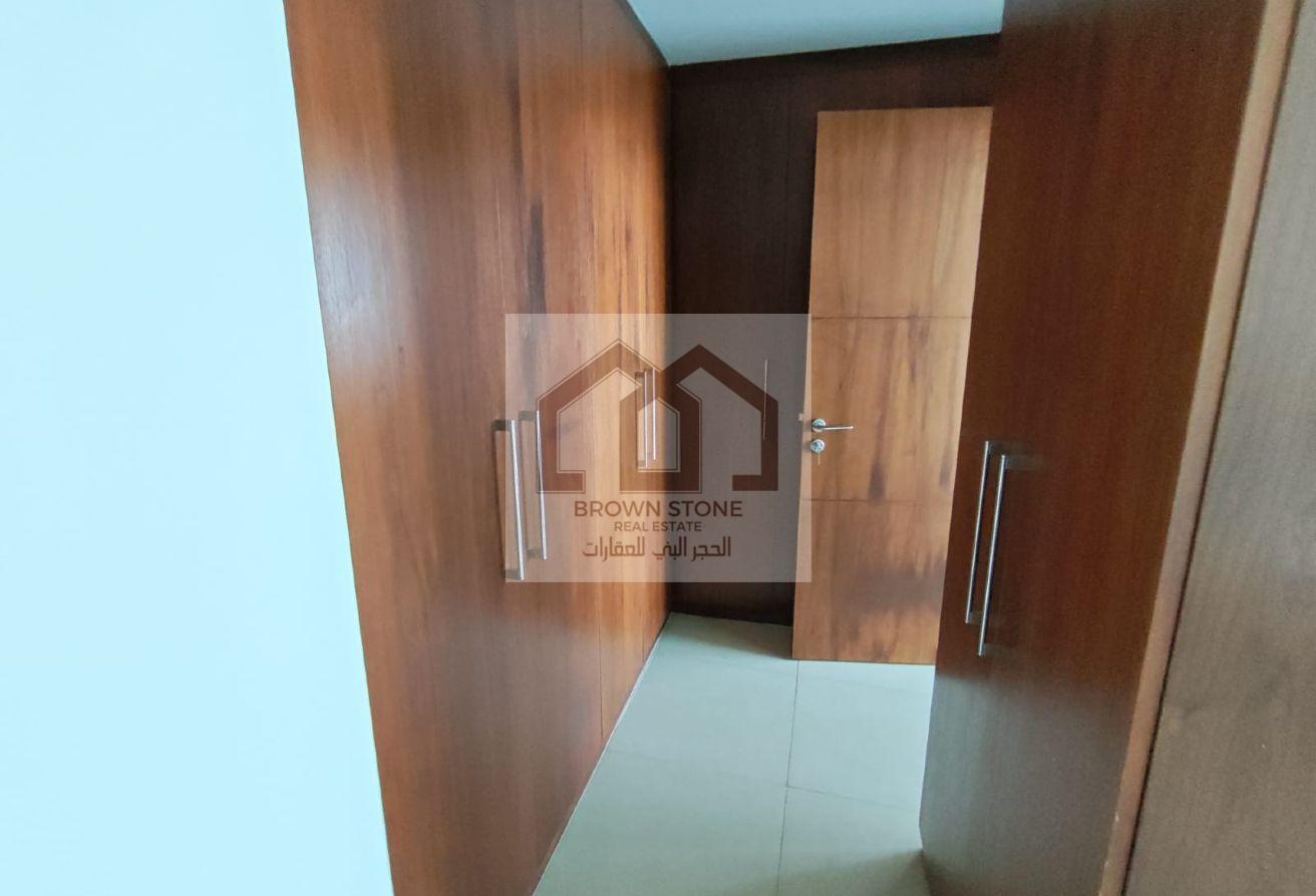 Spacious 3BHK | End Corner | Burj Khalifa View photo 11