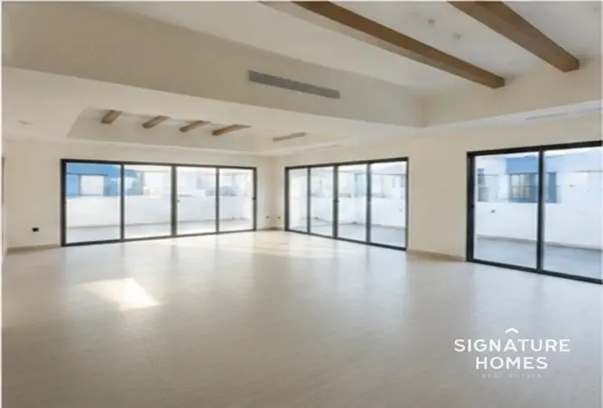 128364729 - Property Image 2