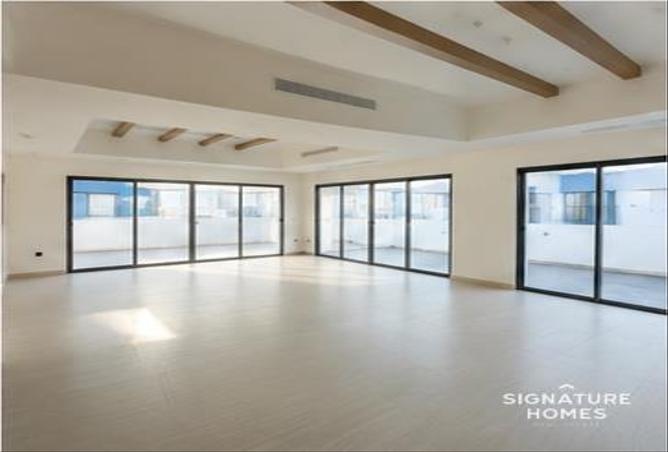128364729 - Property Image 3