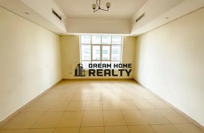 Apartment - 1 Bedroom - 2 Bathrooms for rent in Majestic Tower - Al Taawun Street - Al Taawun - Sharjah