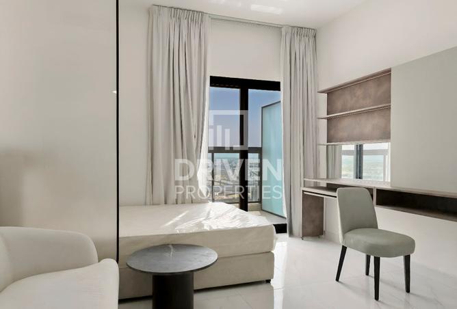 Fully Furnished and Brand New | High Floor Apt