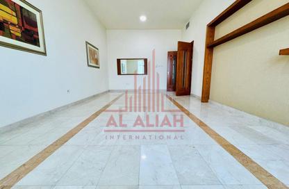 Apartment - 2 Bedrooms - 3 Bathrooms for rent in Al Khalidiya - Abu Dhabi