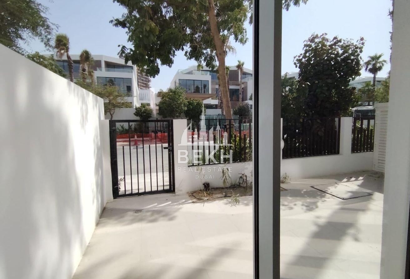 Contemporary 4BR | Premium Finishes | Private Pool photo 6