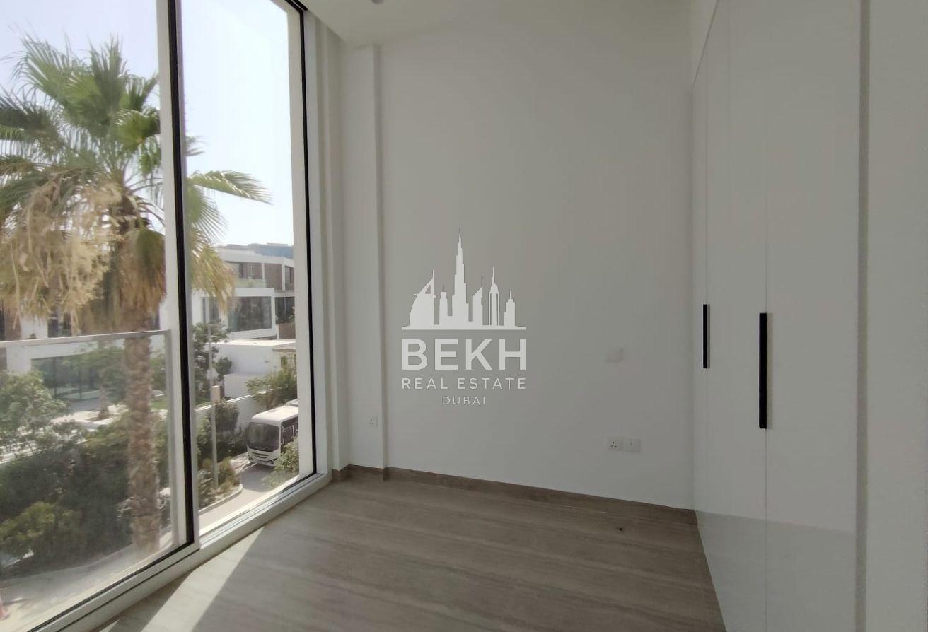 Contemporary 4BR | Premium Finishes | Private Pool photo 23