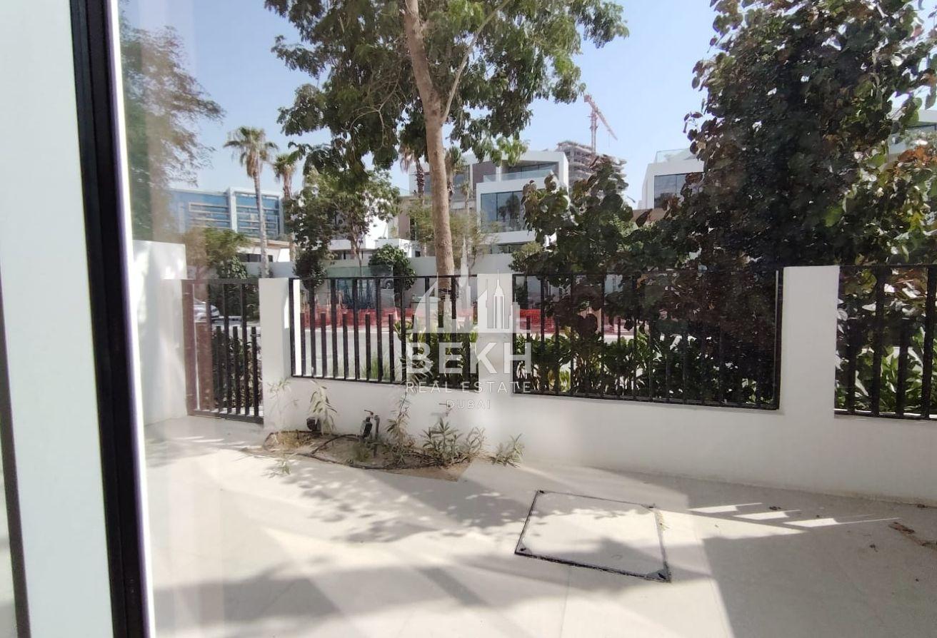 Contemporary 4BR | Premium Finishes | Private Pool photo 11
