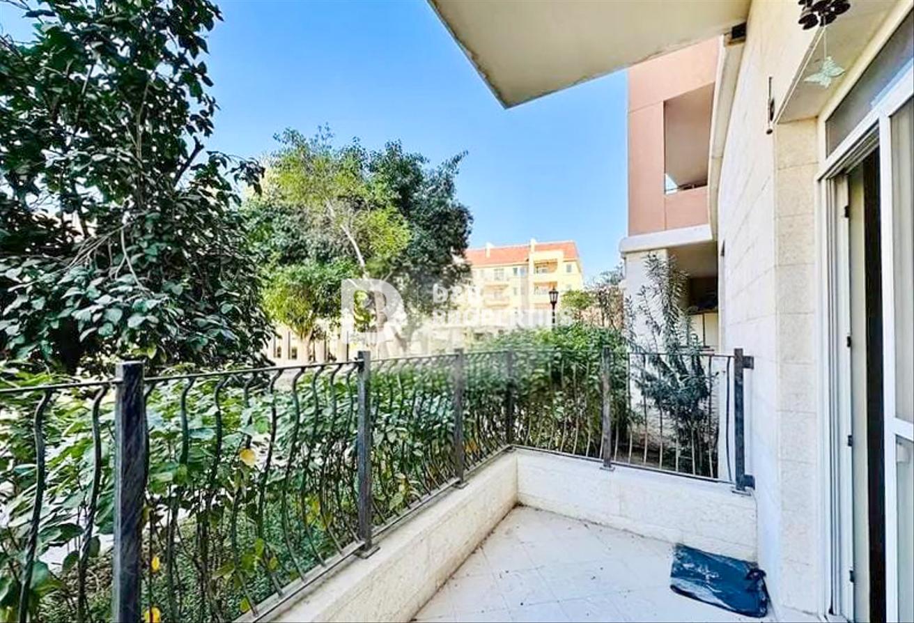 Ready to Move in | Well Maintained | Spacious photo 4