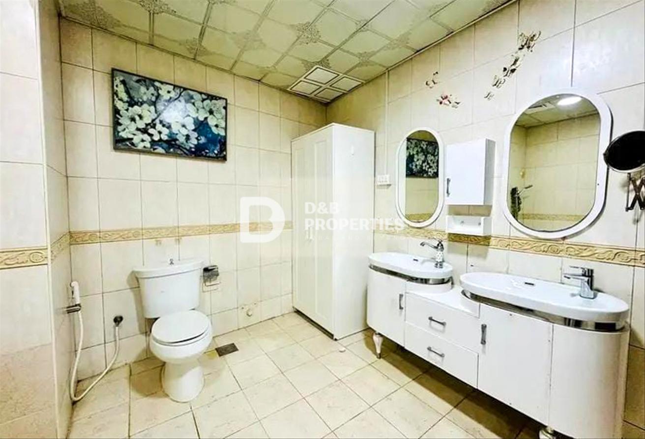 Ready to Move in | Well Maintained | Spacious photo 13