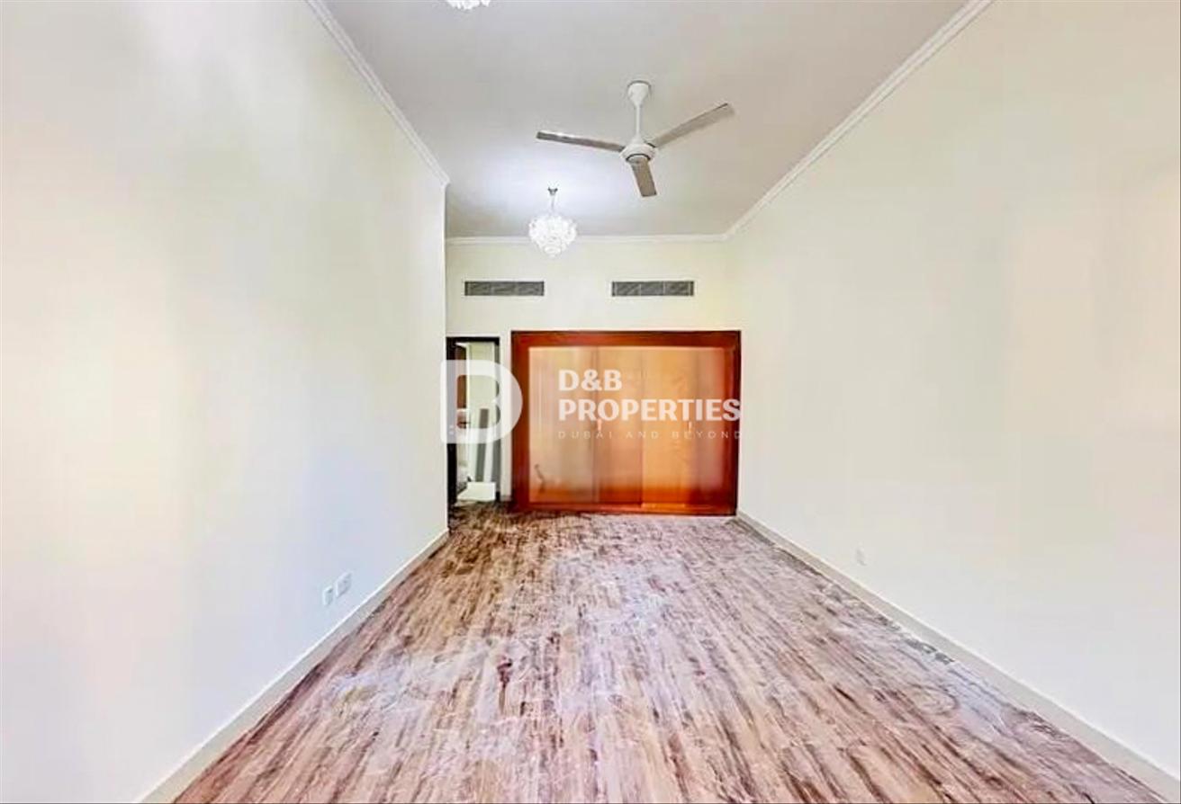 Ready to Move in | Well Maintained | Spacious photo 10