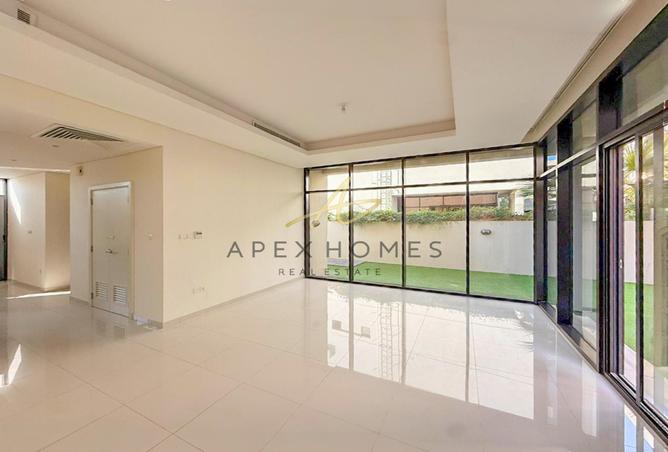 56153053 - Property Main Image