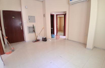 Apartment - 2 - 2 for rent in Fire Station Road - Muwaileh - Sharjah