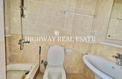 Apartment - 3 - 4 for rent in Al Sondos Tower - Al Khan Lagoon - Al Khan - Sharjah
