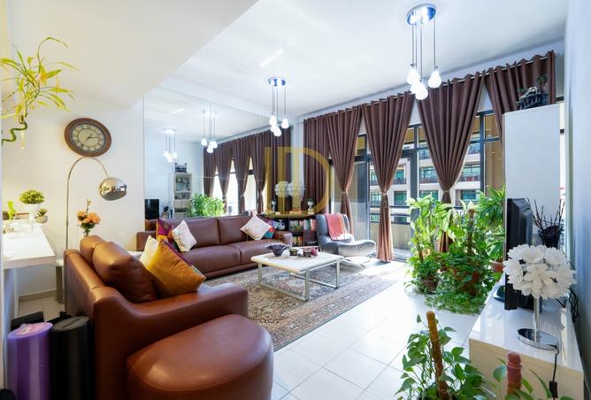 3 Bedroom | 1 Parking | Street 2 | Must See | Call