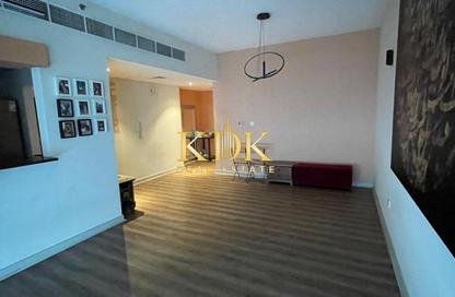 Apartment - 2 Bedrooms - 3 Bathrooms for rent in Hub Canal 2 - Hub Golf View Apartments - Dubai Sports City - Dubai