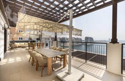 Apartment - 4 Bedrooms - 5 Bathrooms for sale in La Rive Building 1 - La Rive - Port de La Mer - La Mer - Jumeirah - Dubai