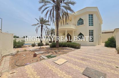 Villa - 5 Bedrooms - 5 Bathrooms for rent in Al Falaj - Al Riqqa - Sharjah