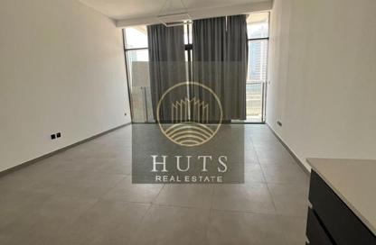 Apartment - Studio - 1 Bathroom for rent in V2 - Dubai Sports City - Dubai