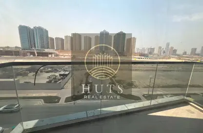 شقة - 1 حمام للايجار في في2 - مدينة دبي الرياضية - دبي