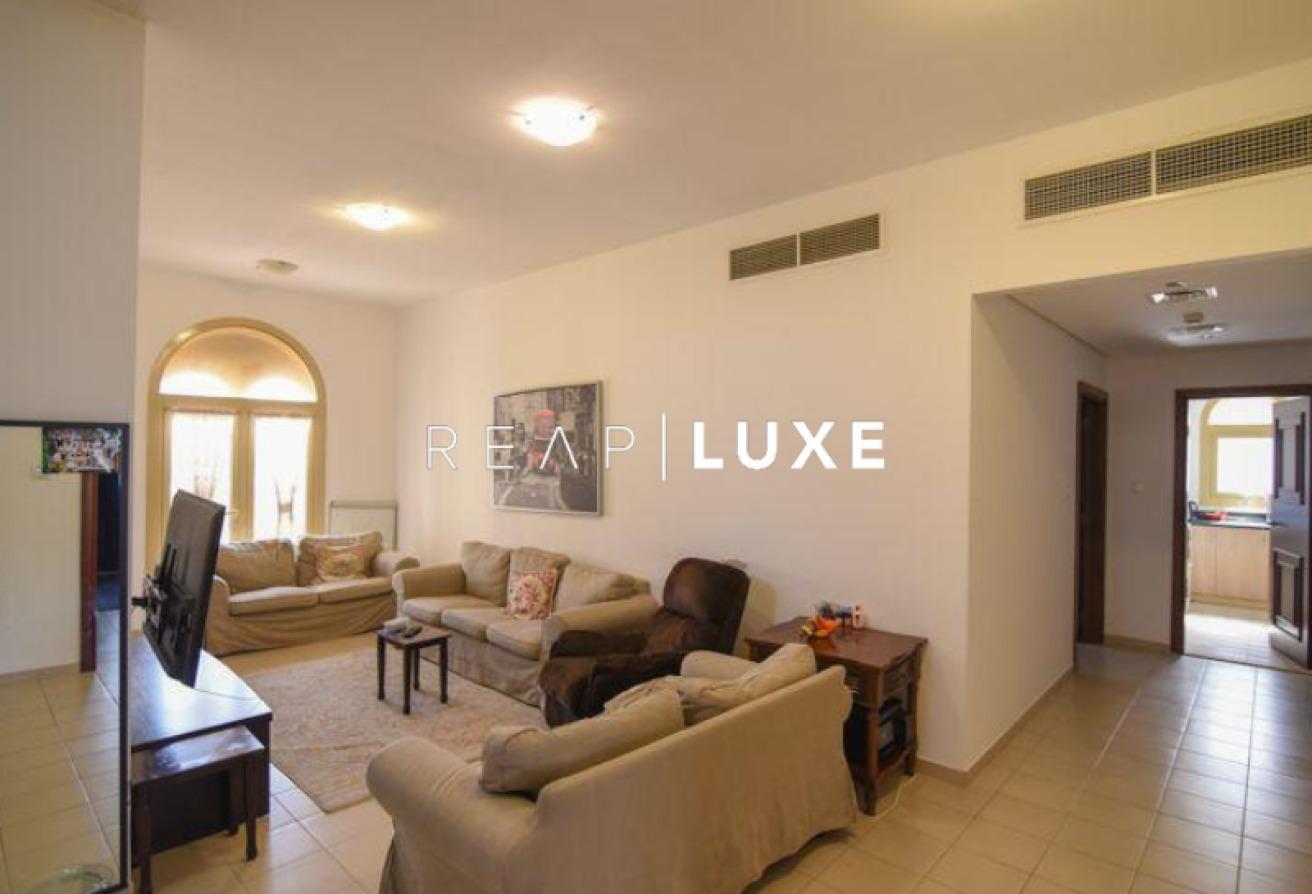 Elegant 5BR + Maid | Big Garden | Unfurnished photo 5