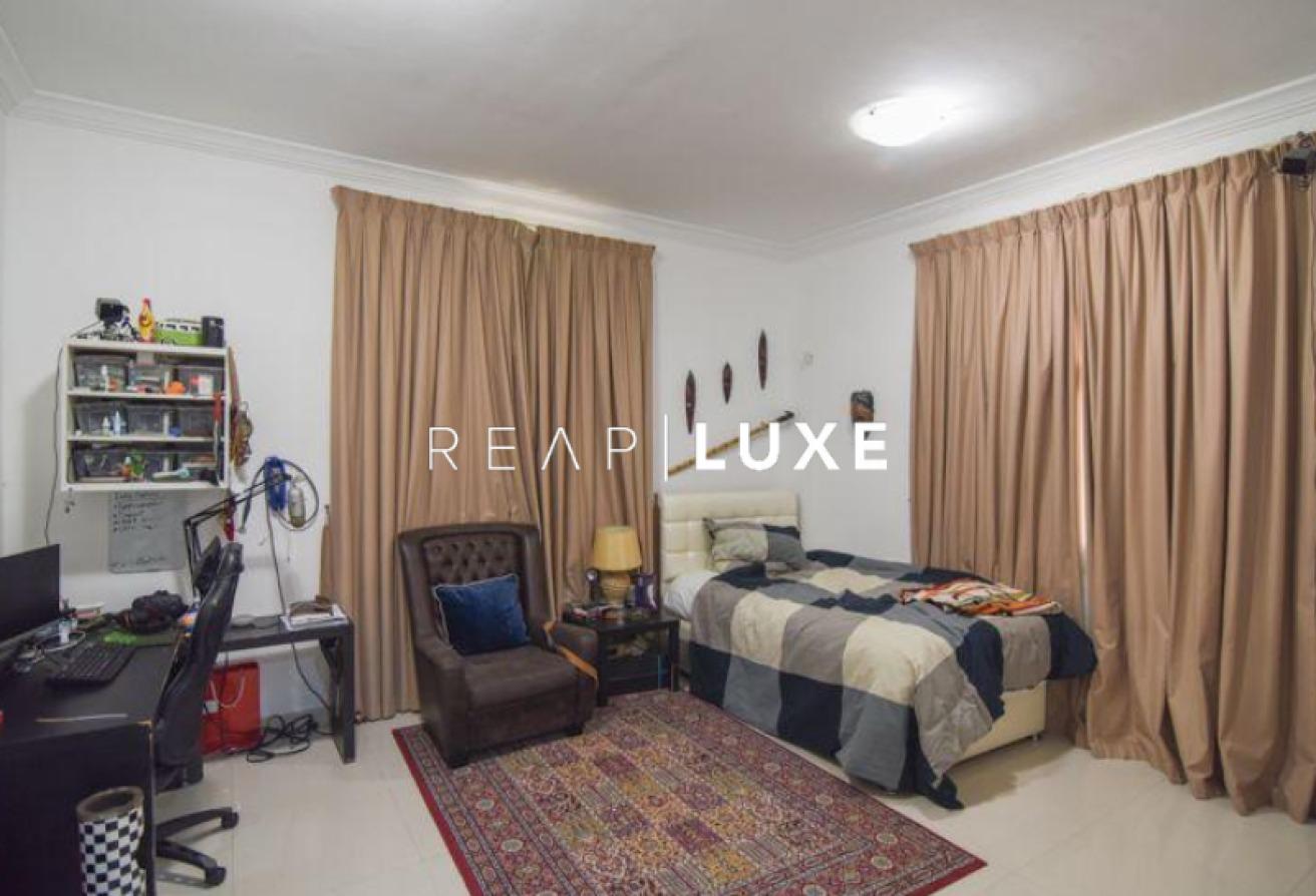 Elegant 5BR + Maid | Big Garden | Unfurnished photo 17