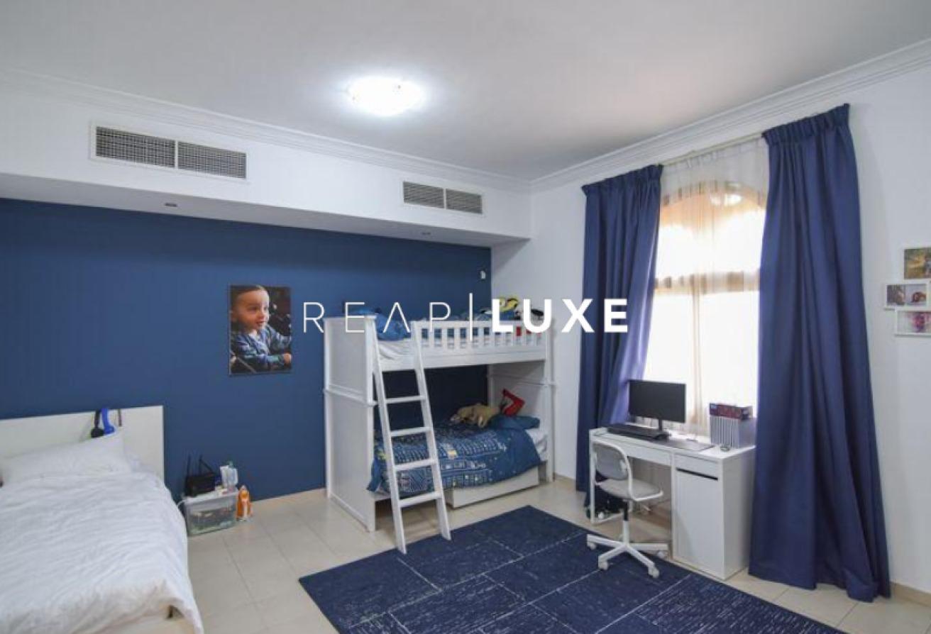 Elegant 5BR + Maid | Big Garden | Unfurnished photo 16