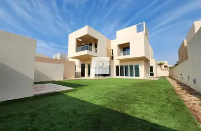 Villa - 4 Bedrooms - 6 Bathrooms for rent in Veneto - Dubai Waterfront - Dubai